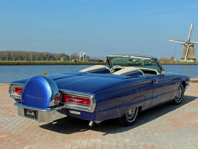 Ford Thunderbird