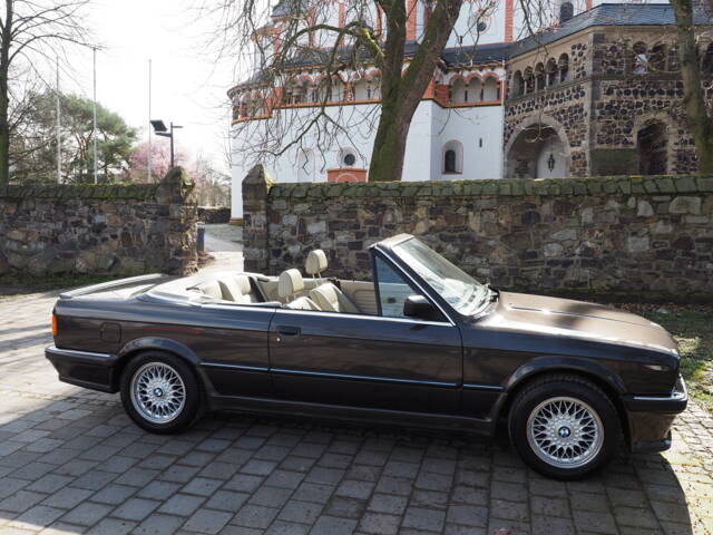Afbeelding 1/40 van BMW 325i (1986)