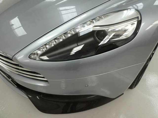 Aston Martin Vanquish