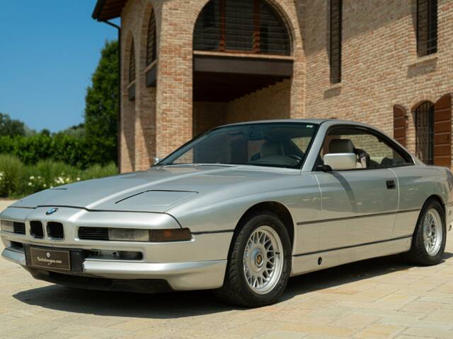 Image 1/50 of BMW 850i (1990)