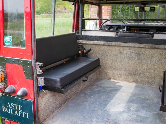 Land Rover 88