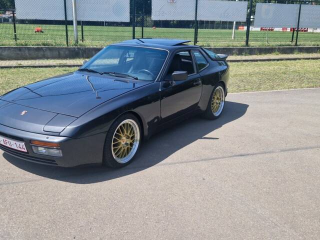 Image 1/5 of Porsche 944 Turbo (1986)