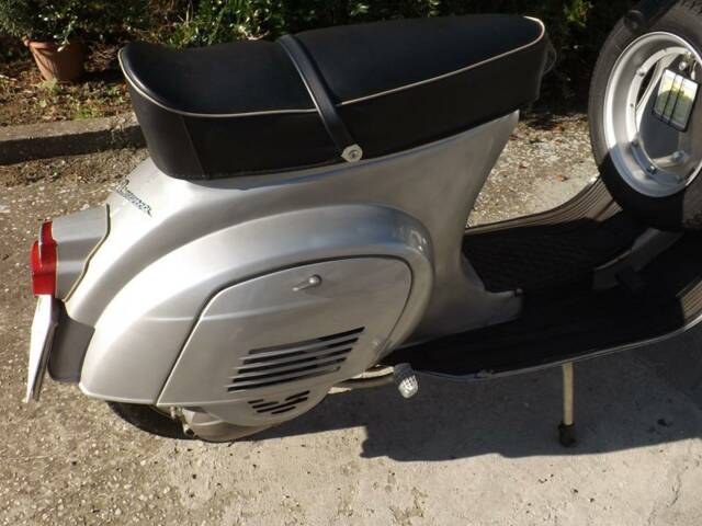Piaggio Vespa 125 Primavera