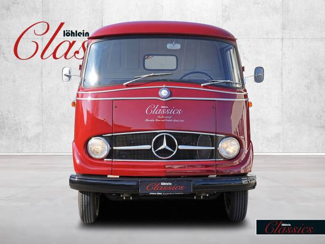 Mercedes-Benz L 319