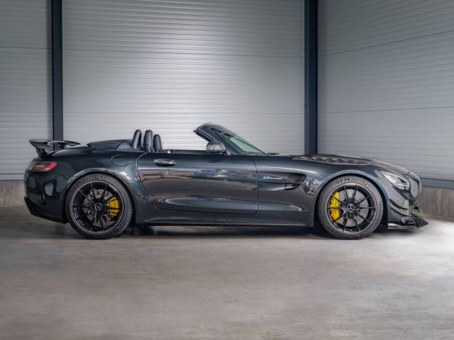 Mercedes-AMG GT-R