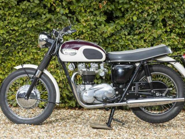 Triumph Bonneville T120TT