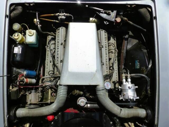 Aston Martin V8 - Aston Martin V8 Serie 3 Coupé 1978