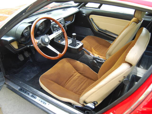 Alfa Romeo Montreal