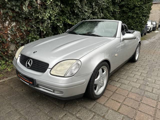 Image 1/22 of Mercedes-Benz SLK 200 (1998)
