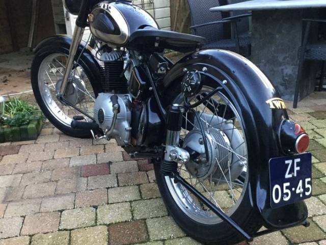 Bild 1/8 von Triumph (TWN) DUMMY (1954)