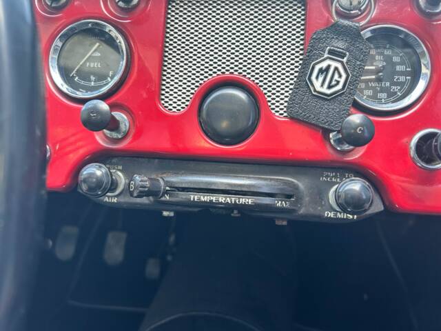 MG MGA 1600