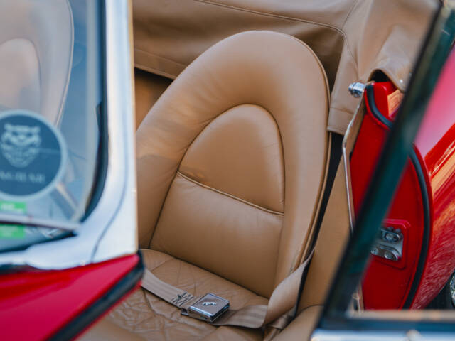 Jaguar E-Type 3.8
