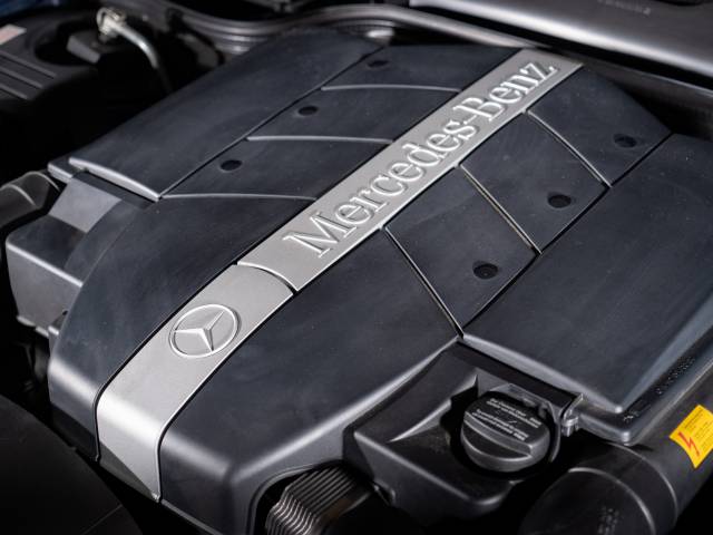 Mercedes-Benz SL 320