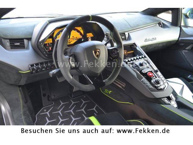 Lamborghini Aventador LP 750-4 SV