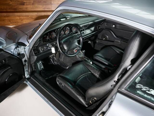 Porsche 911 Carrera