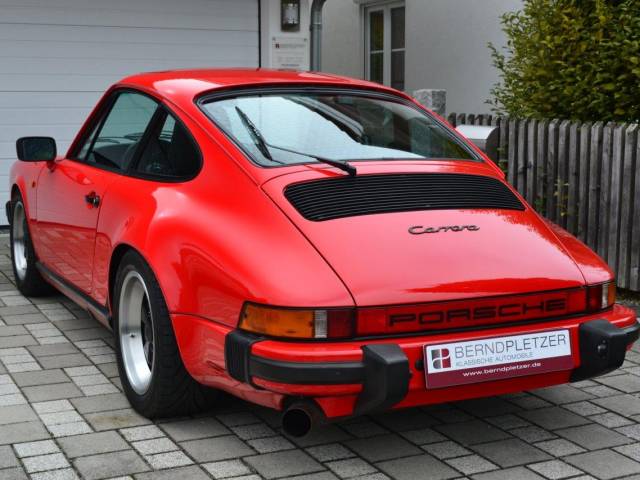 Porsche 911 Carrera 3.2