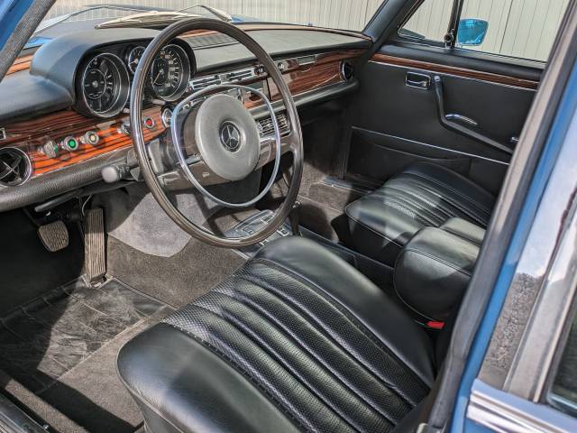 Mercedes-Benz 300 SEL 4.5