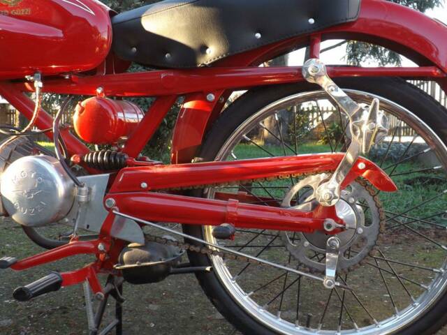Moto Guzzi Cardellino 75