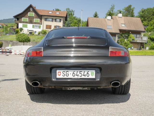 Porsche 911 Carrera