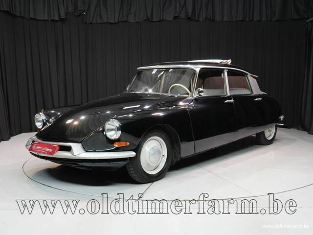 Immagine 1/15 di Citroën ID 19 (1959)