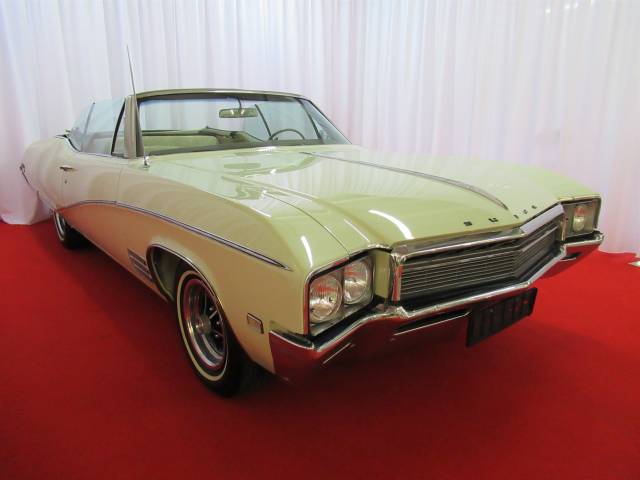 Image 1/26 of Buick Skylark Convertible (1968)