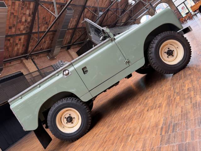 Land Rover 88