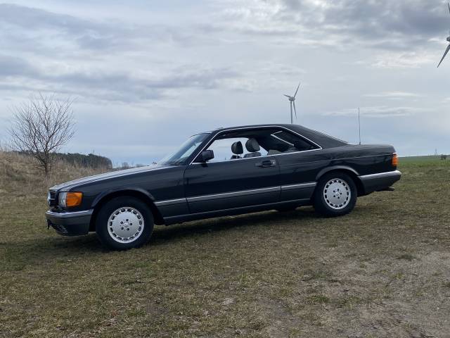 Mercedes-Benz 560 SEC - Von der Seite...