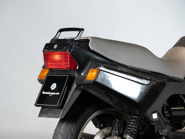 BMW K1