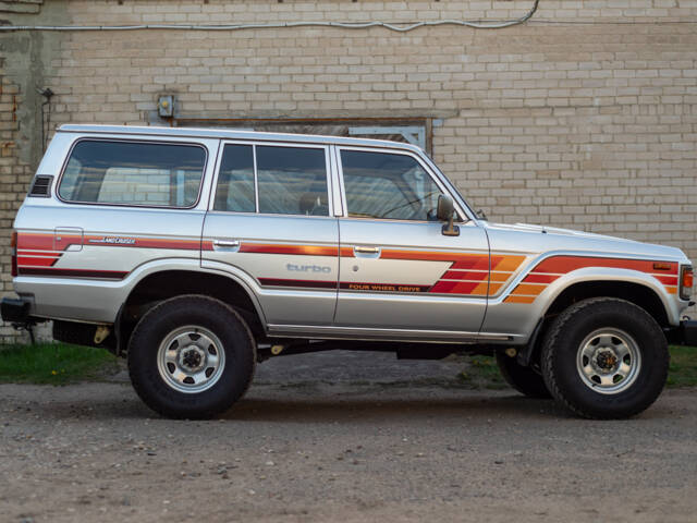 Toyota Land Cruiser HJ61 GX