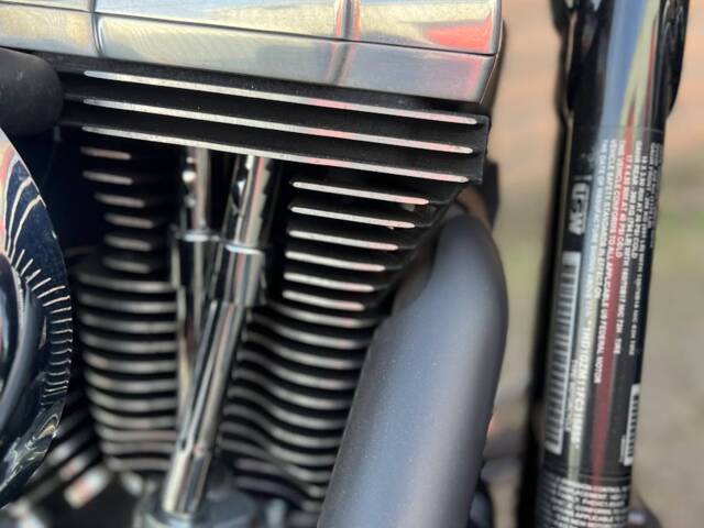 Harley-Davidson FLD Dyna Switchback