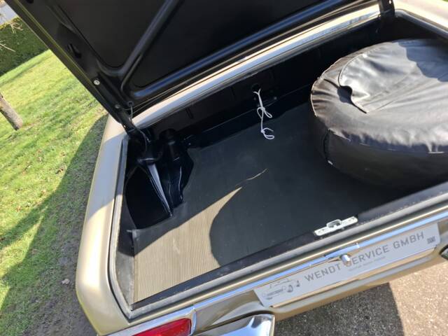 Mercedes-Benz 280 SL