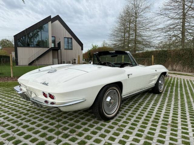 Chevrolet Corvette Sting Ray Convertible