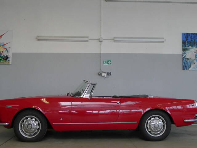 Imagen 1/41 de Alfa Romeo 2600 Spider (1964)