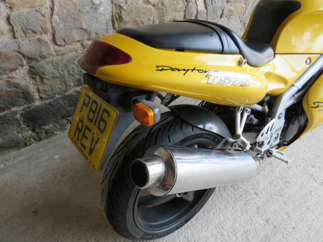 Triumph Daytona T595