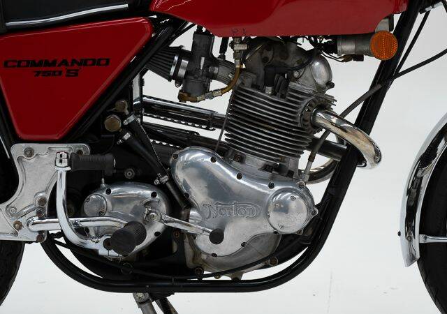 Norton Commando 750