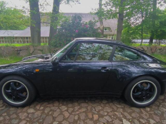 Porsche 911 Carrera