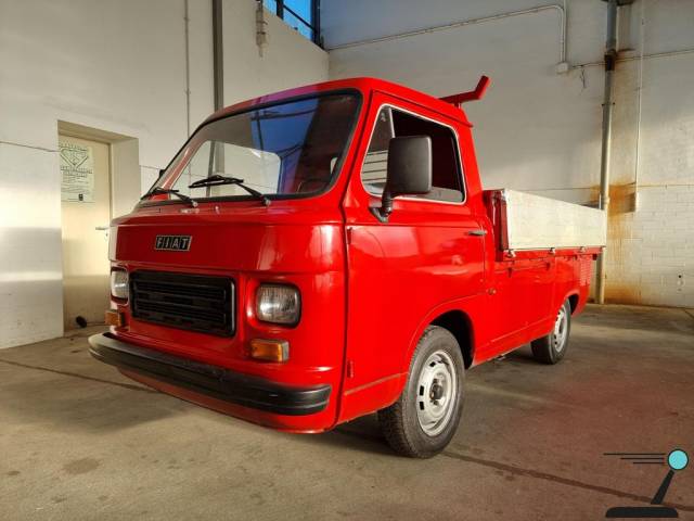 Image 1/38 of FIAT 900 T/E (1987)