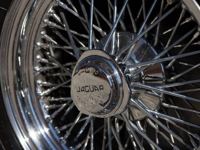 Jaguar E-Type V12 (2+2)