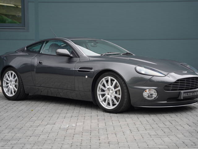 Image 1/50 of Aston Martin V12 Vanquish S (2007)