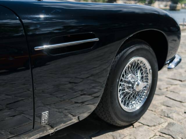 Aston Martin DB 5 Volante