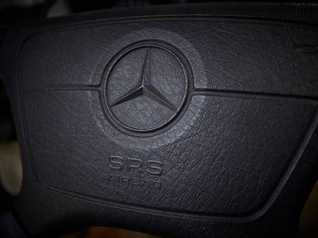 Mercedes-Benz SL 280