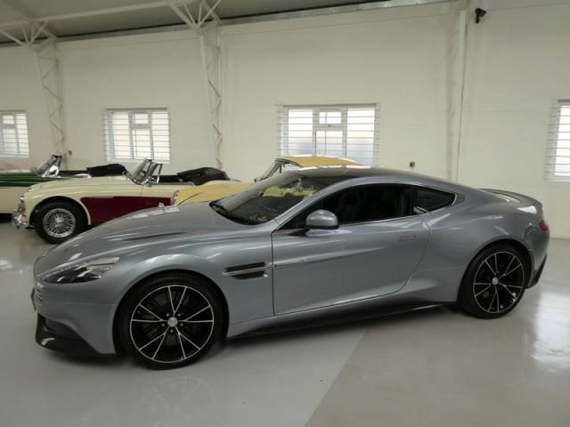 Aston Martin Vanquish