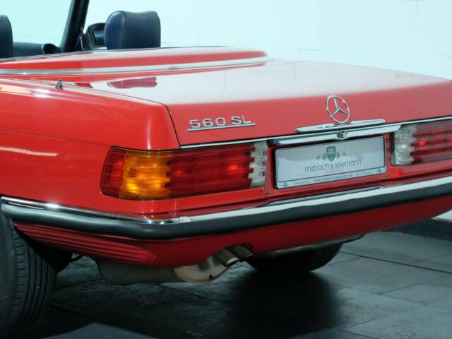 Mercedes-Benz 560 SL
