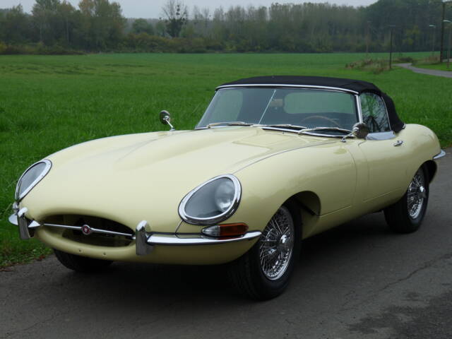 Jaguar E-Type 4.2