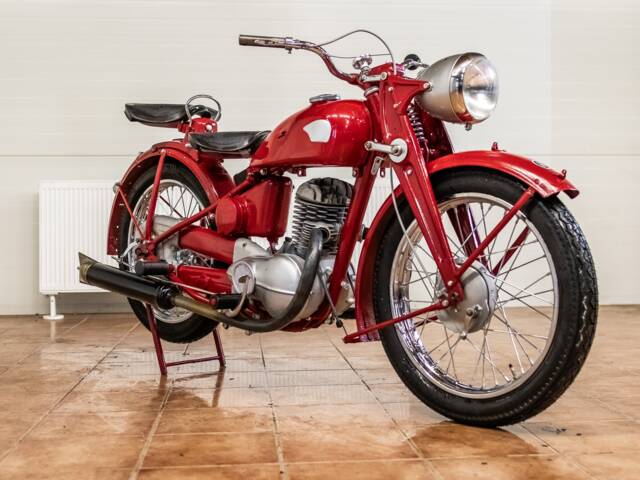 Triumph (TWN) BD 250