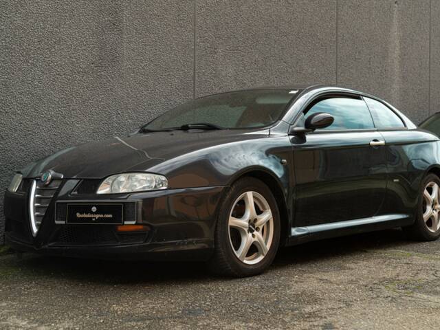 Image 1/37 de Alfa Romeo GT 2.0 JTS (2005)