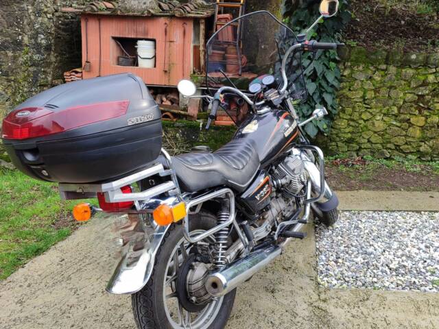 Moto Guzzi V35 C