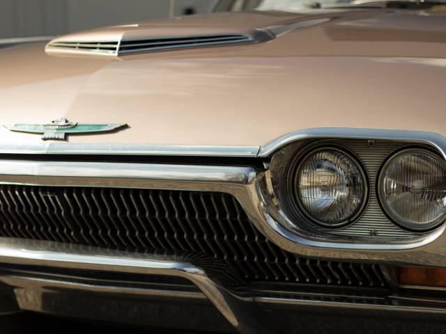 Ford Thunderbird