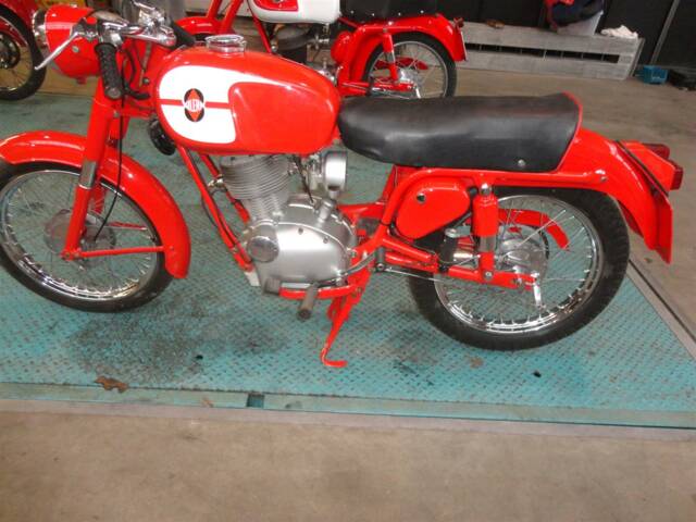 Imagen 1/10 de Gilera DUMMY (1960)