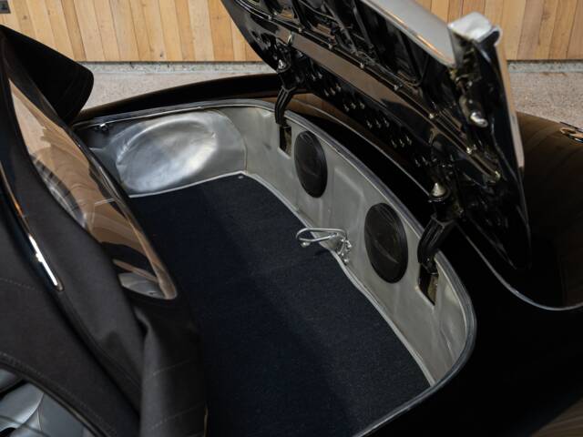 Mercedes-Benz 300 SL Roadster